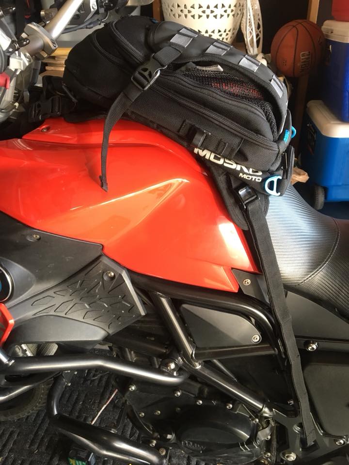 bmw_800_nomax2.jpg