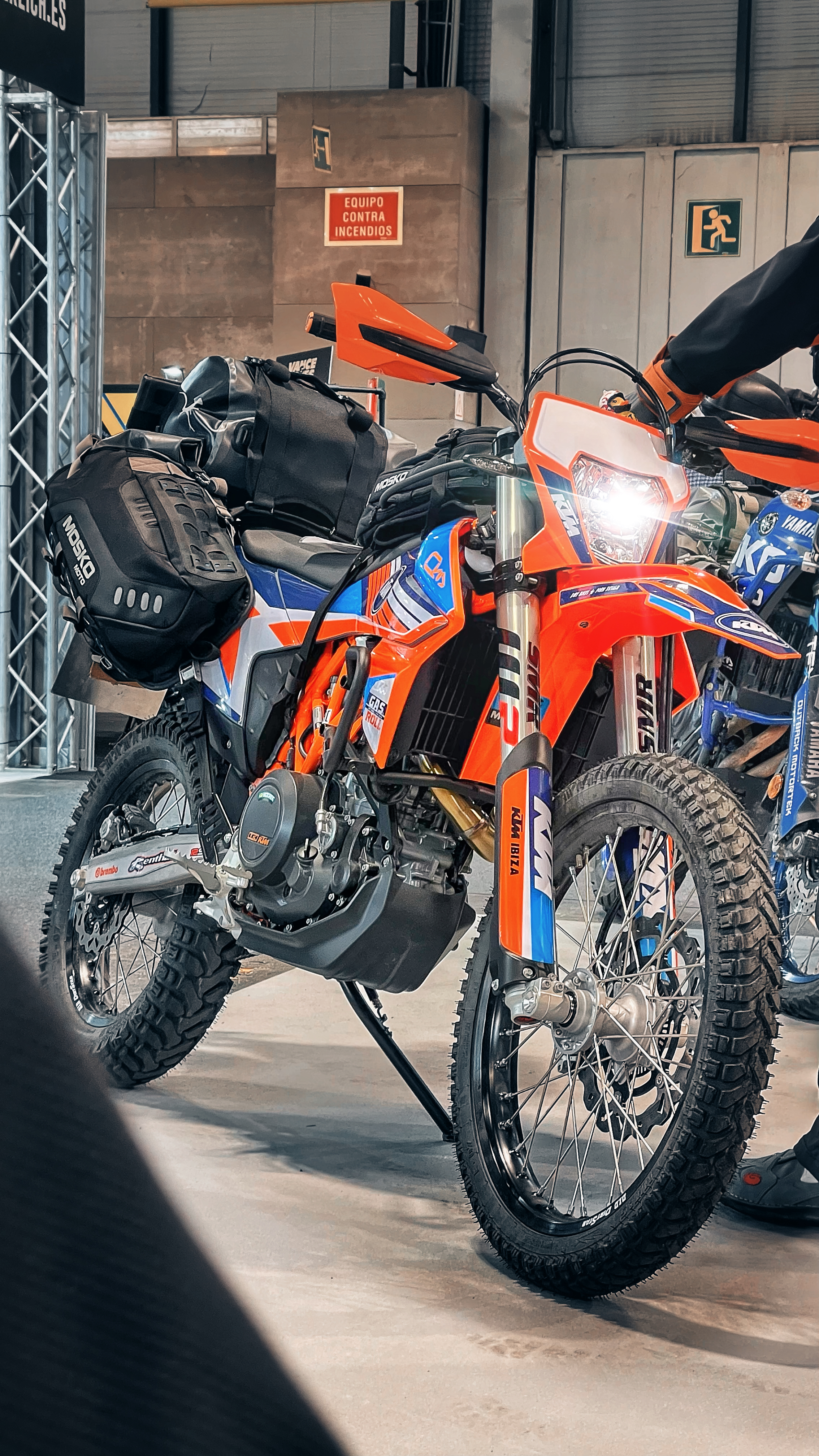 【美品】MOSKO MOTO バジリスク ジャケット　KTM BMW 等 Mosko moto Reckless 80 Revolver on KTM 790 Adventure R
